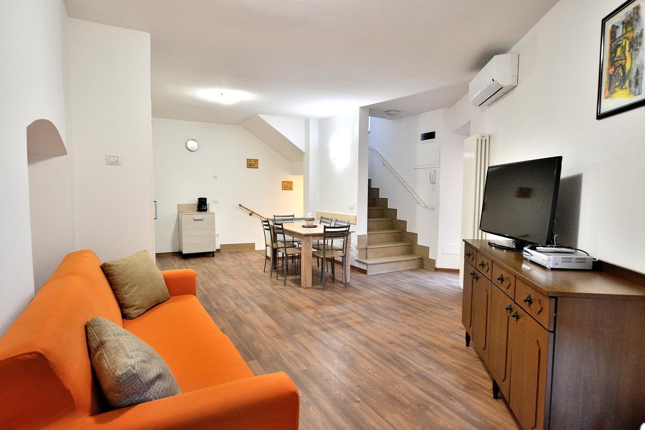Apartment Del Pescatore トッリ・デル・ベーナコ エクステリア 写真